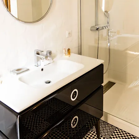 L'esprit Du 8 Bed & Breakfast 4*