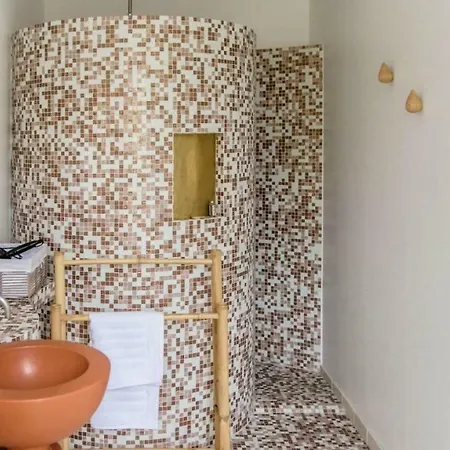 Bed & Breakfast L'esprit Du 8 4*