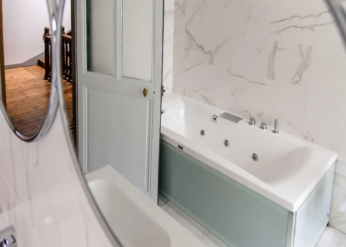 L'esprit Du 8 Bed & Breakfast 4*